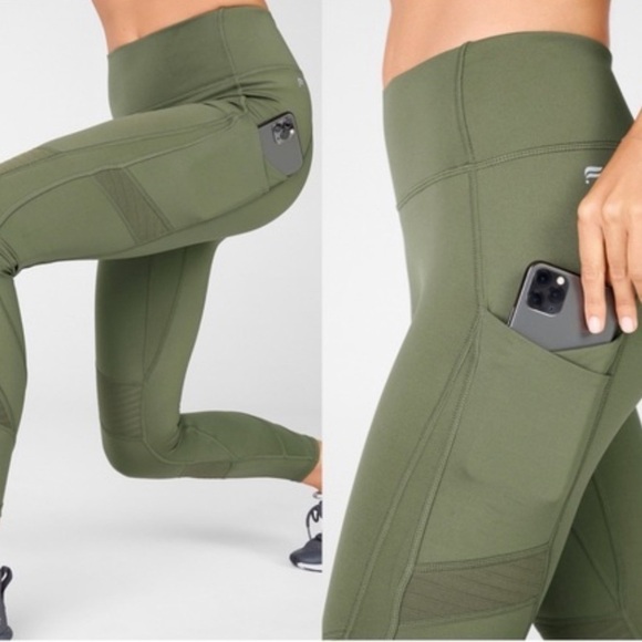 Fabletics Women’s 7/8 Leggings Medium Green Stretch Spandex Workout Athleisure - Picture 2 of 14